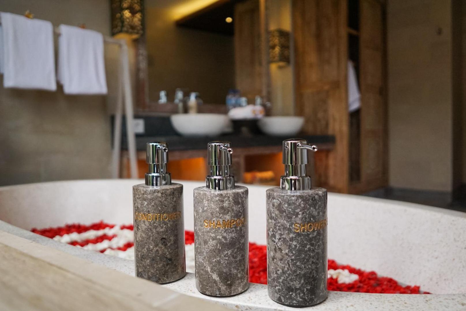 Happy Honeymoon Private Villa Ubud Buitenkant foto