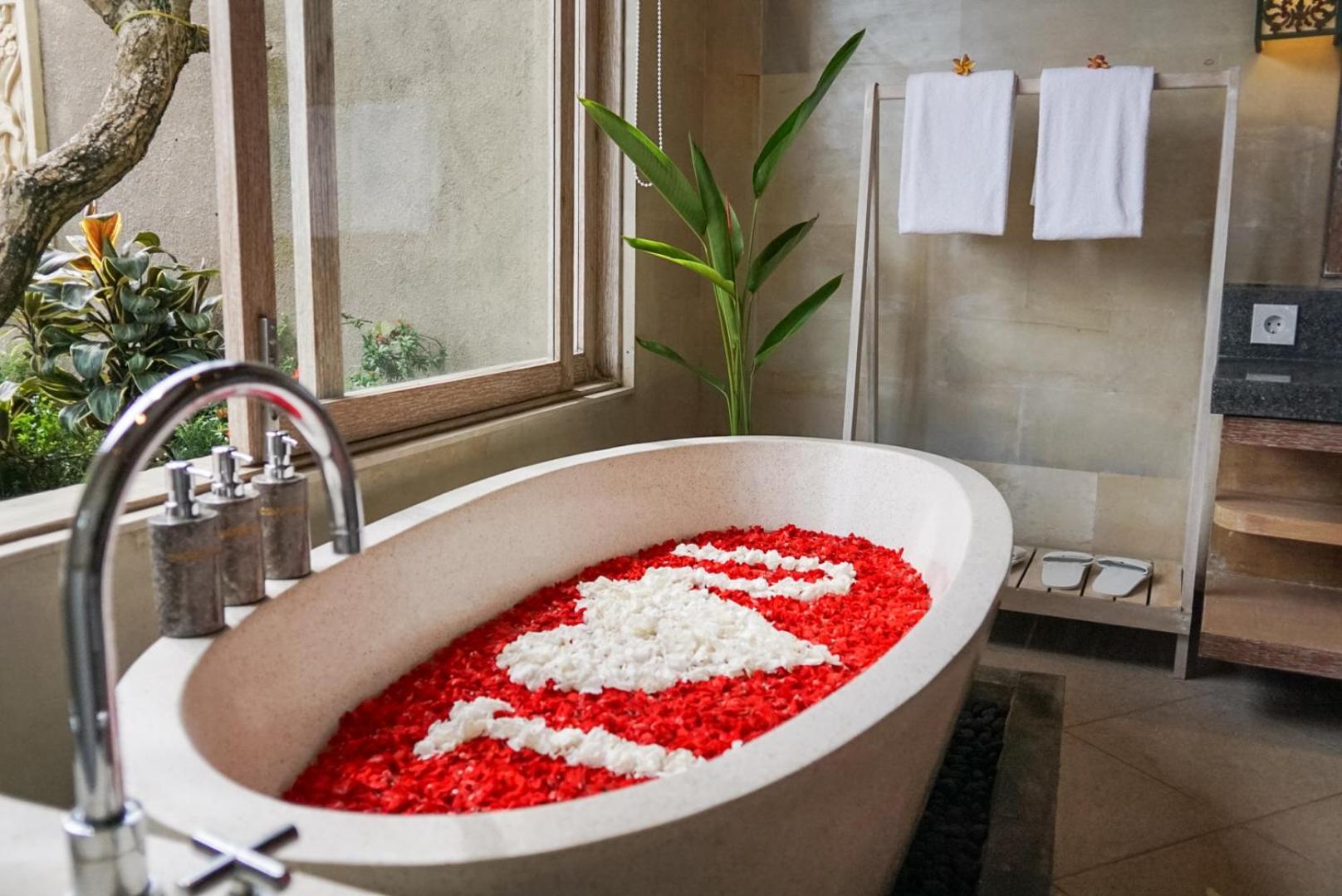 Happy Honeymoon Private Villa Ubud Buitenkant foto