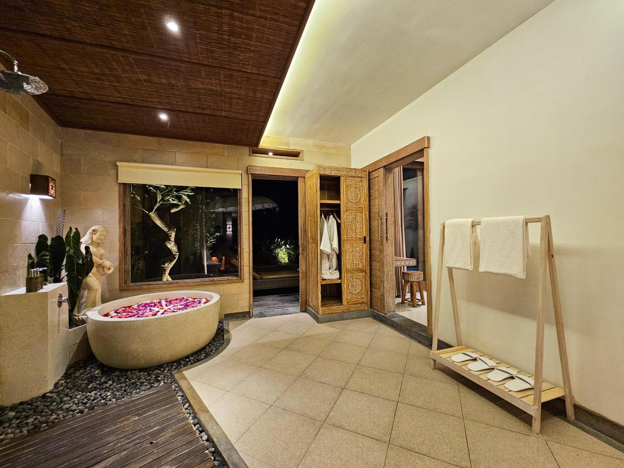 Happy Honeymoon Private Villa Ubud Buitenkant foto
